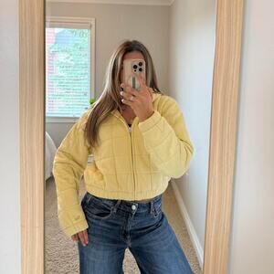 TNA Mega Quilted Butter Yellow Cozy Fleece Jacket Fall‎ Winter Warm Medium